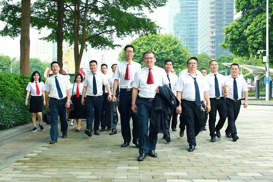 任求学律师照片5.jpg 任求学律师照片5.jpg