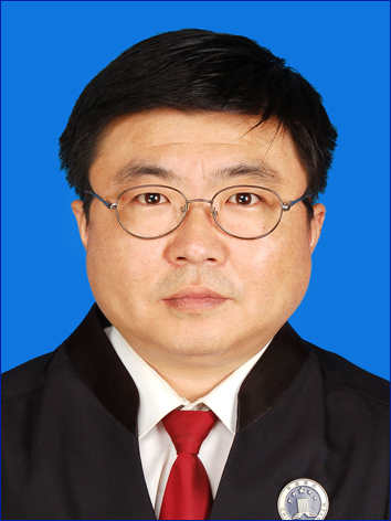 访山东伟弘律师事务所主任王化冰律师